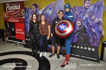 Distribuidora de Bebidas Pampas leva personagens do filme Vingadores ao Cineplus Emacite (147)