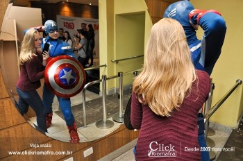Distribuidora de Bebidas Pampas leva personagens do filme Vingadores ao Cineplus Emacite (148)