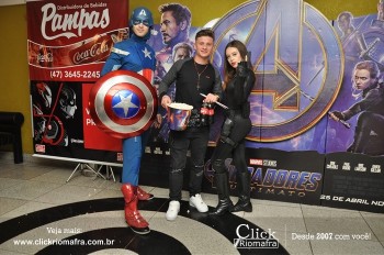 Distribuidora de Bebidas Pampas leva personagens do filme Vingadores ao Cineplus Emacite (153)