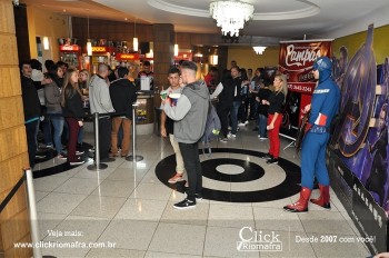 Distribuidora de Bebidas Pampas leva personagens do filme Vingadores ao Cineplus Emacite (28)