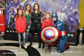 Distribuidora de Bebidas Pampas leva personagens do filme Vingadores ao Cineplus Emacite (31)