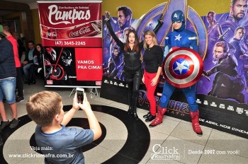 Distribuidora de Bebidas Pampas leva personagens do filme Vingadores ao Cineplus Emacite (39)