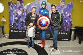 Distribuidora de Bebidas Pampas leva personagens do filme Vingadores ao Cineplus Emacite (5)