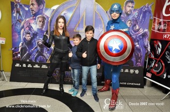 Distribuidora de Bebidas Pampas leva personagens do filme Vingadores ao Cineplus Emacite (6)