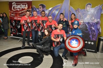 Distribuidora de Bebidas Pampas leva personagens do filme Vingadores ao Cineplus Emacite (74)