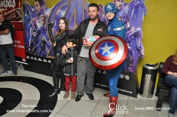 Distribuidora de Bebidas Pampas leva personagens do filme Vingadores ao Cineplus Emacite (82)