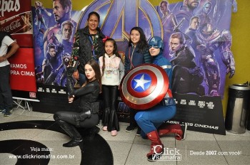 Distribuidora de Bebidas Pampas leva personagens do filme Vingadores ao Cineplus Emacite (84)
