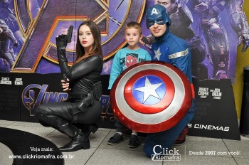 Distribuidora de Bebidas Pampas leva personagens do filme Vingadores ao Cineplus Emacite (85)
