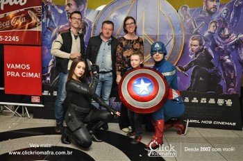 Distribuidora de Bebidas Pampas leva personagens do filme Vingadores ao Cineplus Emacite (97)