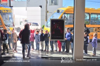 Alunos da escola Olavo Bilac visitam o Cineplus Emacite (1)