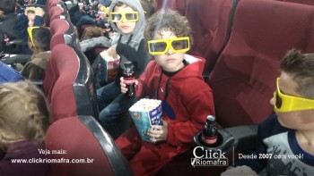 Alunos da escola Olavo Bilac visitam o Cineplus Emacite (8)