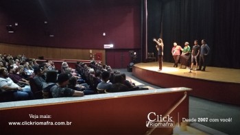Público lota o Cineplus Emacite para o Show de Humor #Pobrice - Click Riomafra (20)