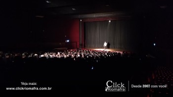 Público lota o Cineplus Emacite para o Show de Humor #Pobrice - Click Riomafra (27)