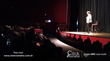 Público lota o Cineplus Emacite para o Show de Humor #Pobrice - Click Riomafra (4)