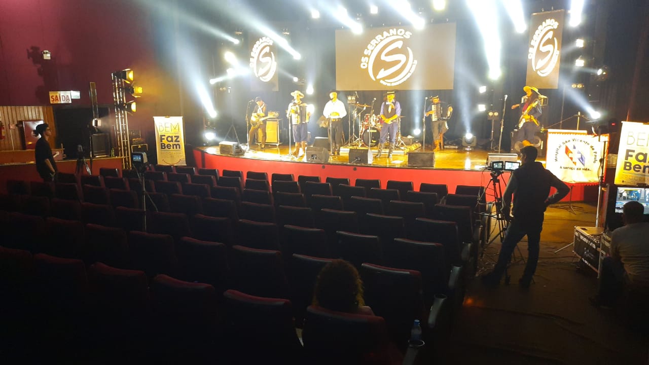 Cineplus Emacite foi palco a 3ª Festa das Etnias de Mafra com Os Serranos (2)