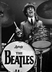Pouca gente sabe, mas Ringo agitava muito nos shows.