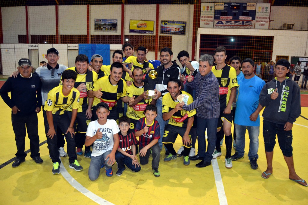 Kosmorama é campeão em Quitandinha