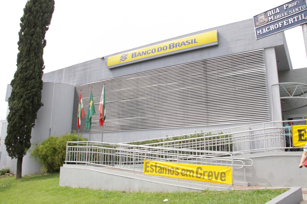 Banco do Brasil e Caixa Econômica Federal continuam em greve em Riomafra (2)