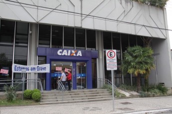 Banco do Brasil e Caixa Econômica Federal continuam em greve em Riomafra (3)