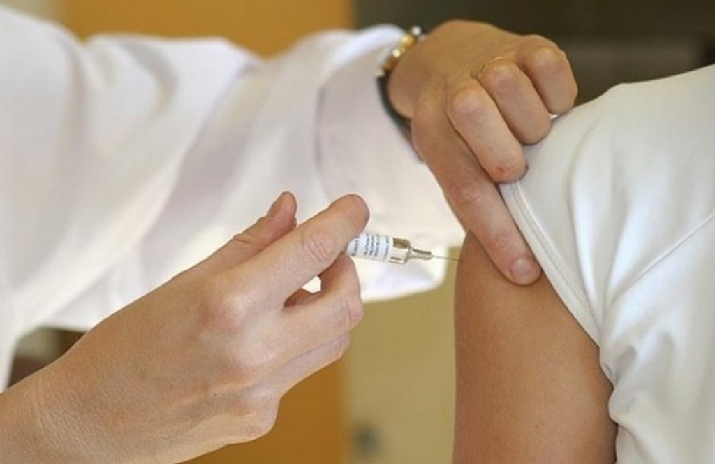 Fique de olho na carteira de vacinação