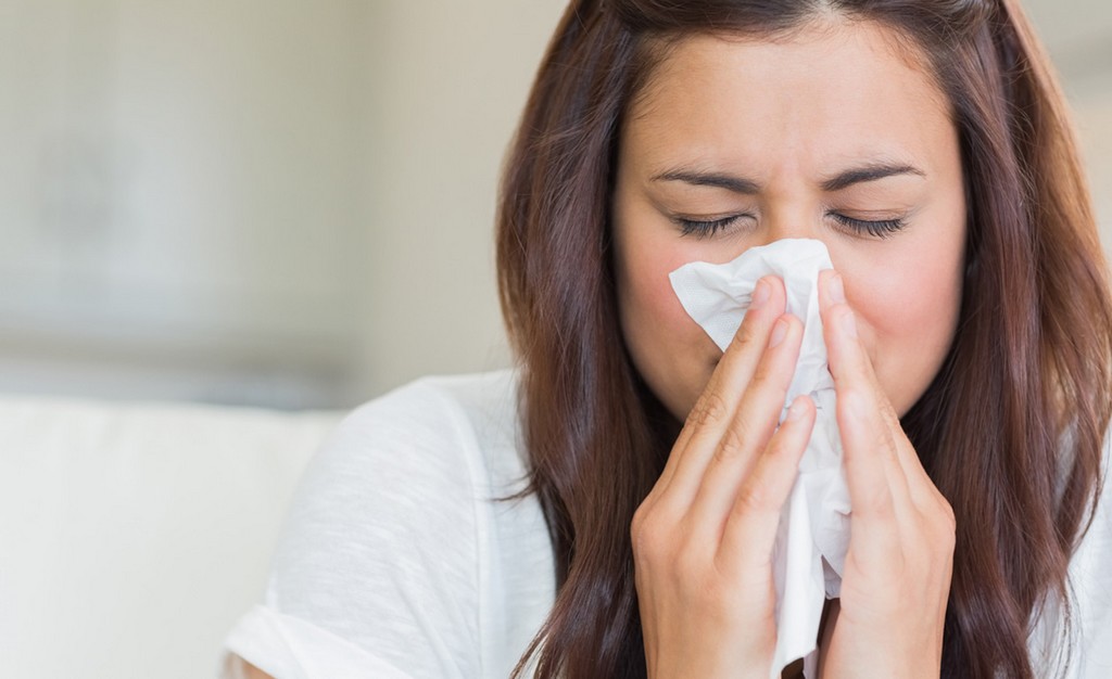 Por que tantos espirros e coriza