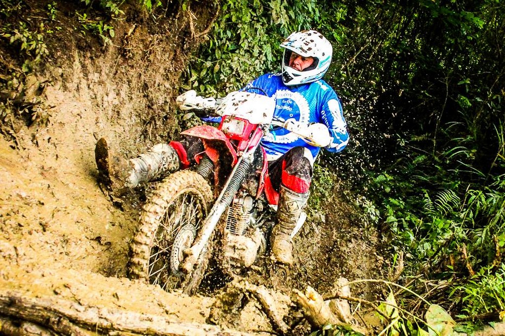 Trilha de moto, trilheiros, trilha de motos, motocross, enduro