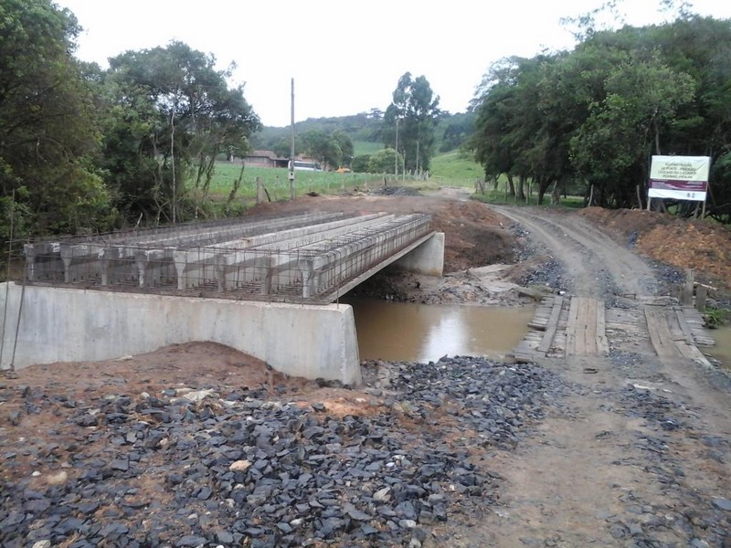 Ponte entre Piên, Rio Negro e Estado em fase final