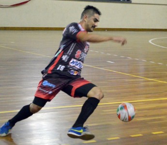 Pivô André Ribeiro renovado para 2016 no Mafra Ferromax Futsal