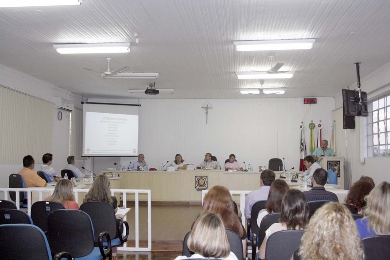 Câmara de Mafra encerra sessões ordinárias de 2015 com a aprovação de seis projetos do executivo