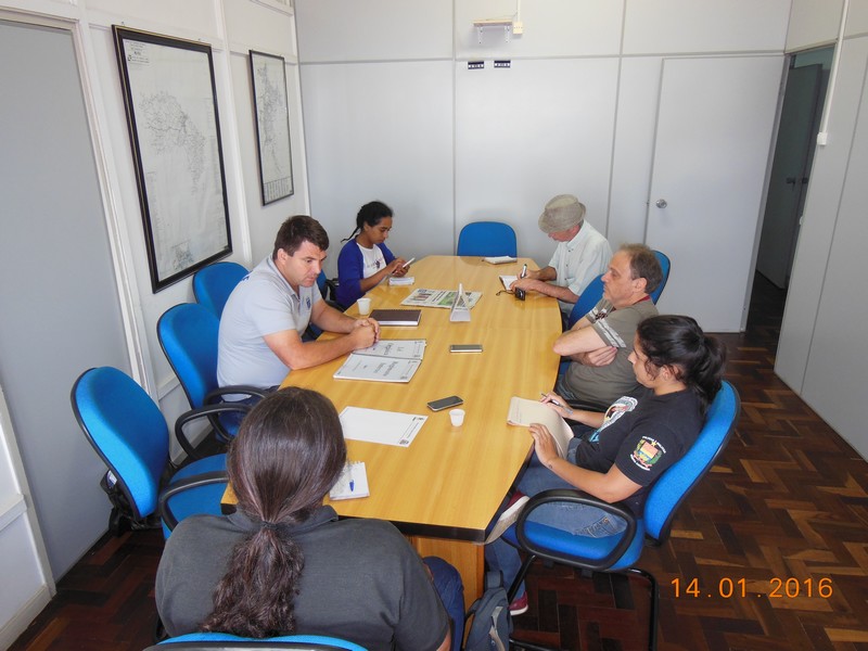 Em coletiva com o novo presidente da Câmara, imprensa local cobra maior comprometimento da classe política local em favor da sociedade (1)