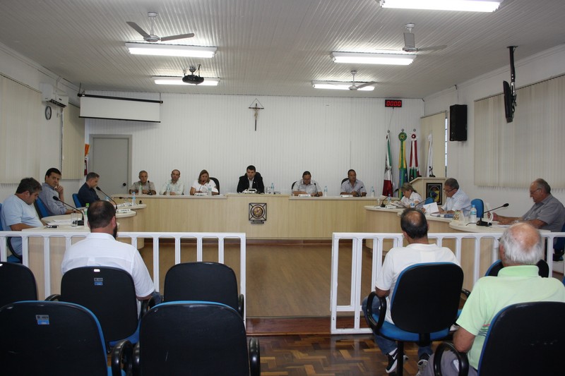 Anúncio das obras do Frigorífico Master deu início ao ano legislativo mafrense (2)