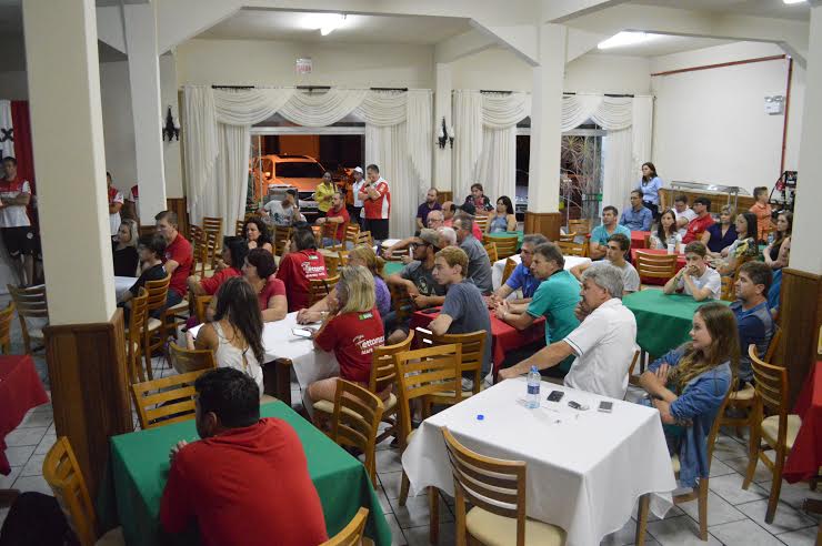 Plantel do MafraFerromax foi apresentado na última segunda-feira, no Chodelli Restaurante & Pizzaria (2)