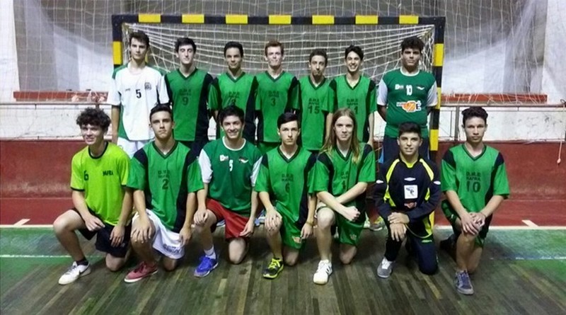 Em pé Leo Witt, Lucas Drapala, Cauê Brito, Jhonathan Schifter, Gabriel Stall e Eduardo de Lima.
