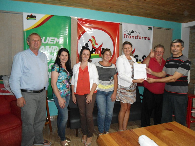 Alas jovem mulher do PMDB de Itaiópolis definem nominatas provisórias  (1)