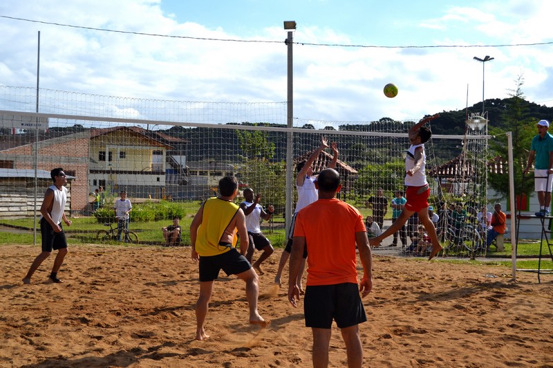 Definidos os campeões do torneio de vôlei de areia de Quitandinha (2)