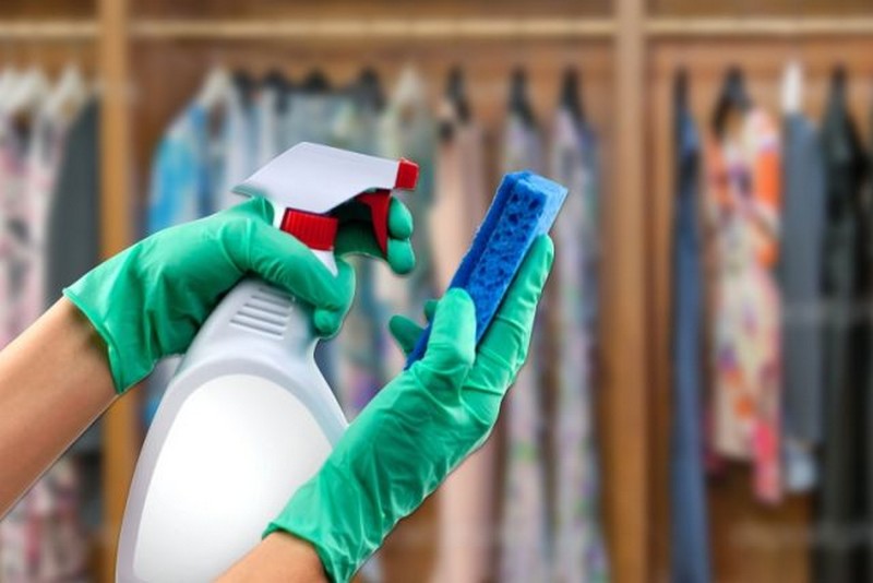 Como eliminar a umidade nos armários