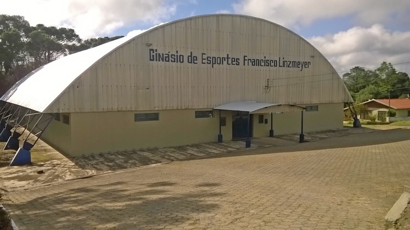 Ginásio de esportes Francisco Linzmeyer retornará com as atividades no próximo dia 04 (2)