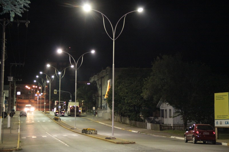 Avenida Severiano Maia está mais iluminada