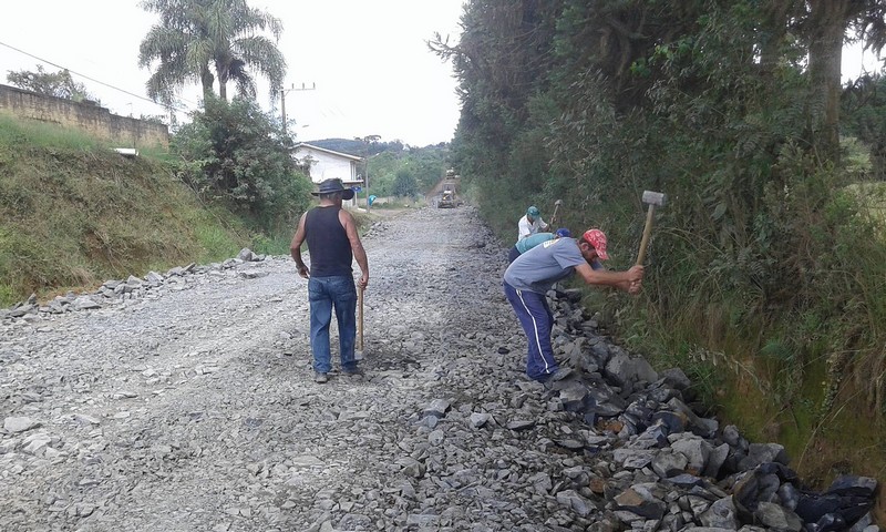 Realizada recuperação da estrada do São Lourenço (1)