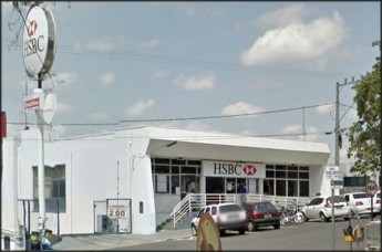 Vigilante impede “Caixeiros” furtar agência bancária em Mafra