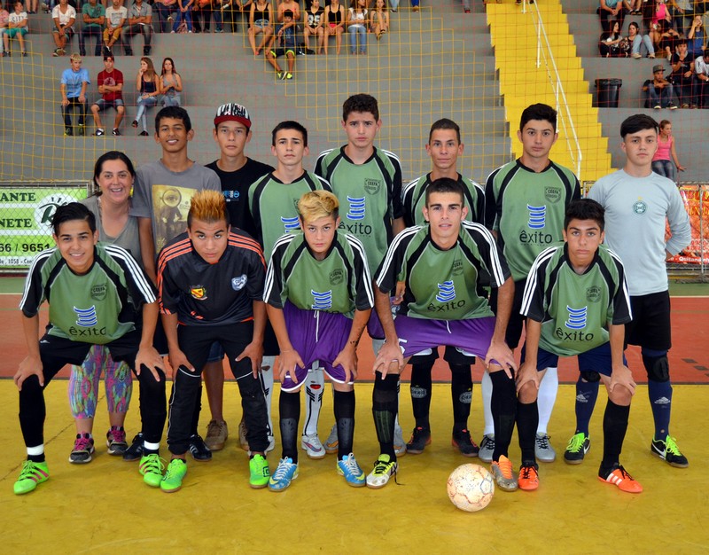 Equipe do CEEFA, campeão no futsal Categoria A