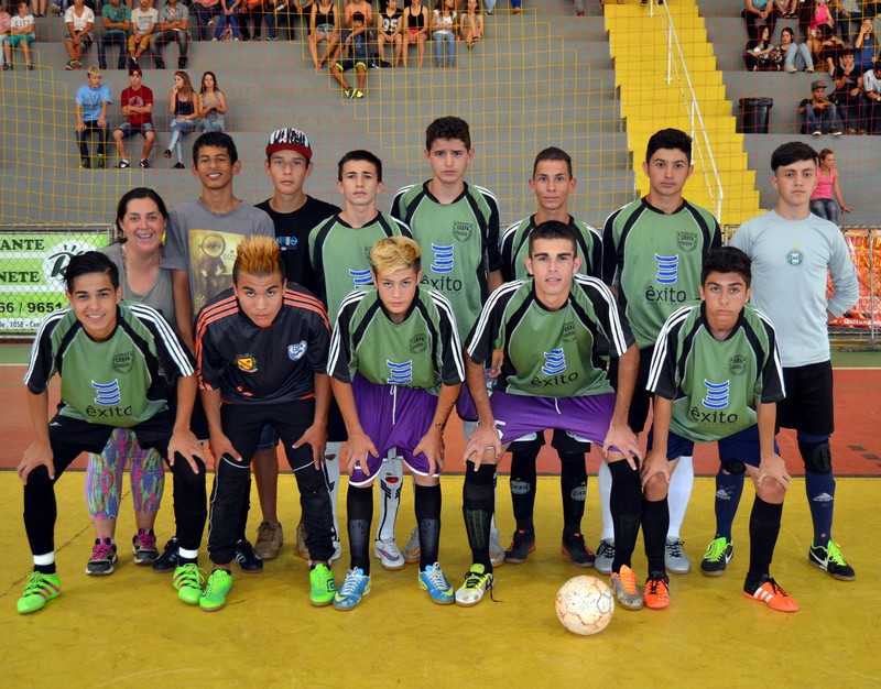 Equipe do CEEFA, campeão no futsal Categoria A