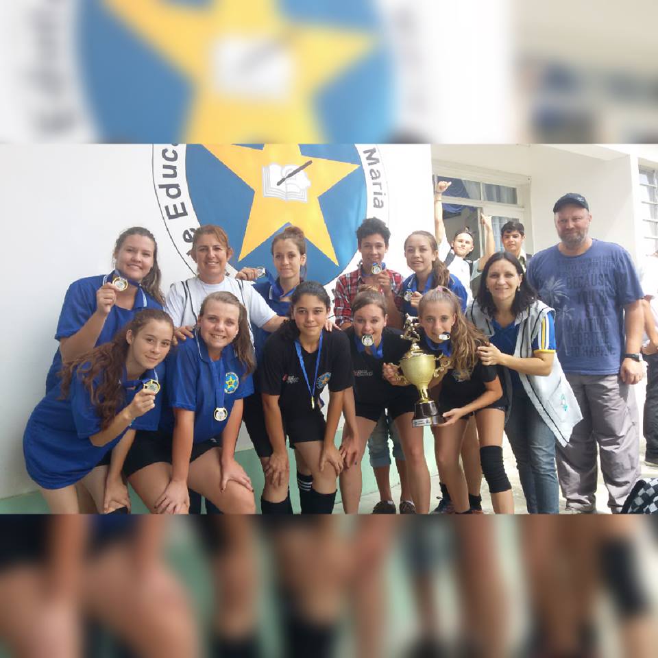Escola Professora Maria Paula Feres se destaca novamente no futsal feminino
