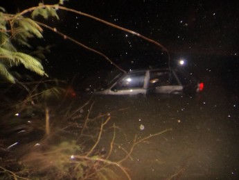 Veículo cai no rio da Lança após acidente na BR-280