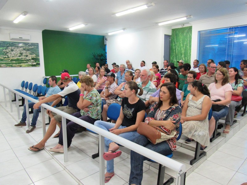 Sindicato diz que prefeito quer acabar com direitos dos funcionários públicos