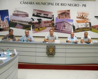 Rionegrenses iniciam mobilização para redução de salário de vereadores no município