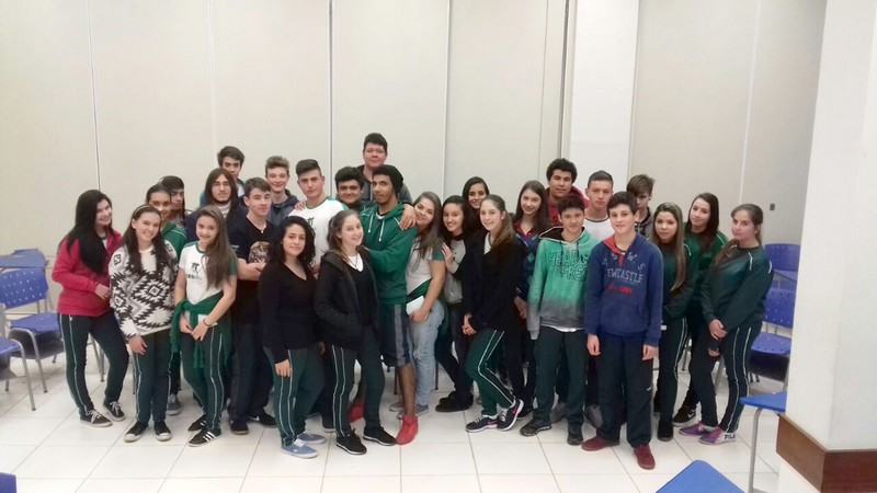 Acadêmicos de psicologia realizam debate sobre superexposição em redes sociais (1)