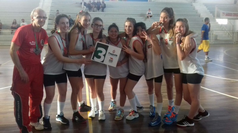 Basquetebol feminino de Mafra é bronze na fase regional dos Joguinhos Abertos de SC