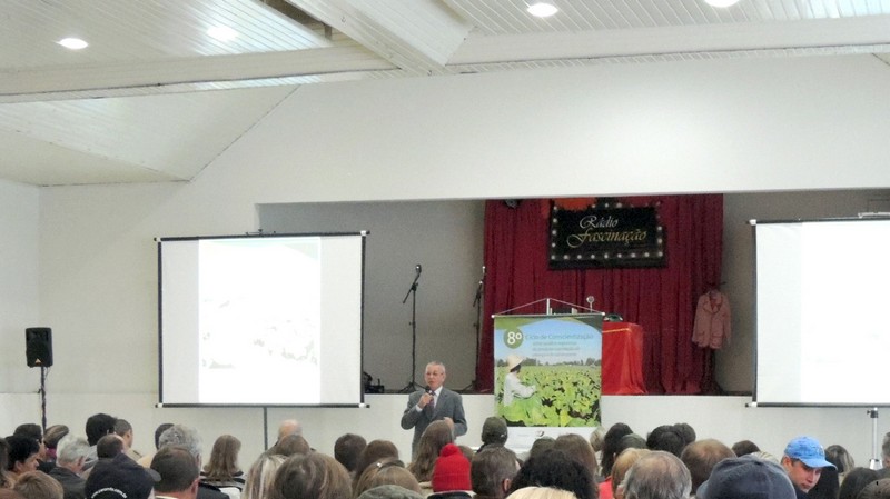 Produtores de tabaco têm tarde de conscientização em Mafra