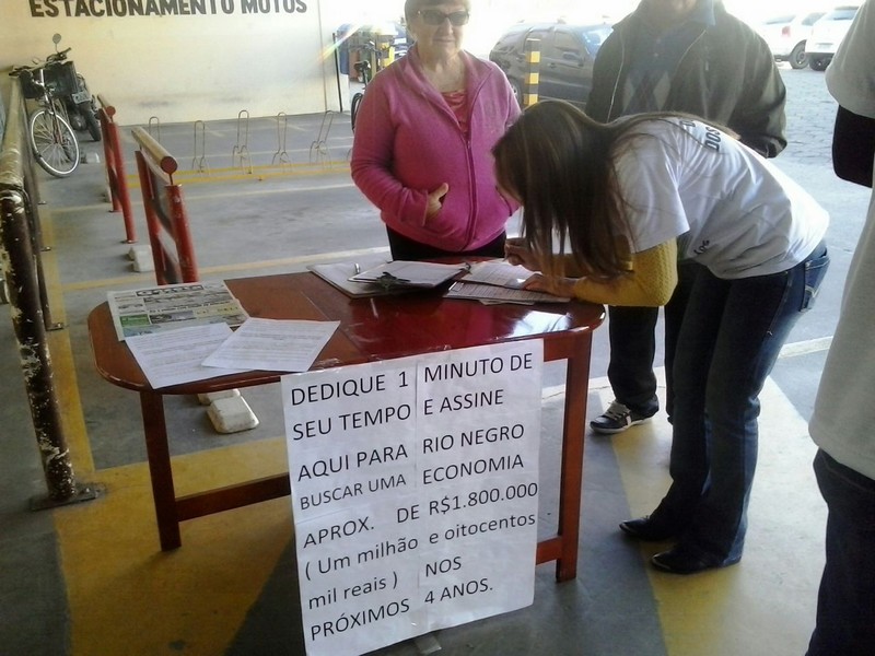 Abaixo-assinado para redução de subsídios de vereadores é protocolado em Rio Negro (1)